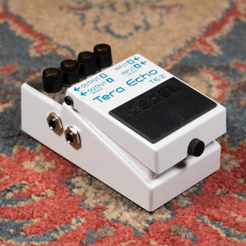 Boss TE-2 Tera Echo Stereo Delay Effect Pedal - Used