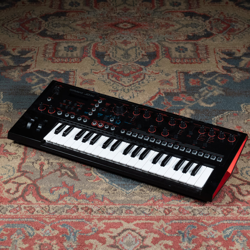 Roland Juno JD-Xi Analog/Digital Synth w/ E-4 Voice Tweaker - Used