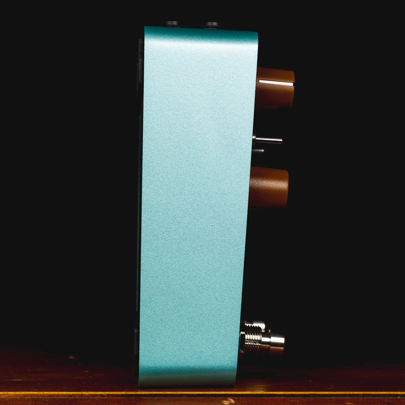 Universal Audio Del-Verb Ambience Companion Effect Pedal w/Box - Used