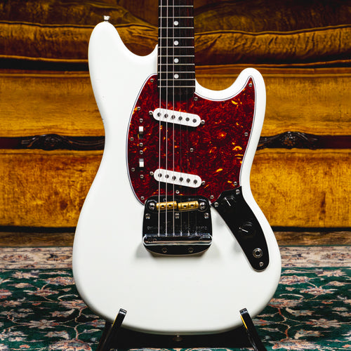 2022 Fender LTD Traditional II '60s Mustang Electric Guitar, Olympic White w/Gig Bag