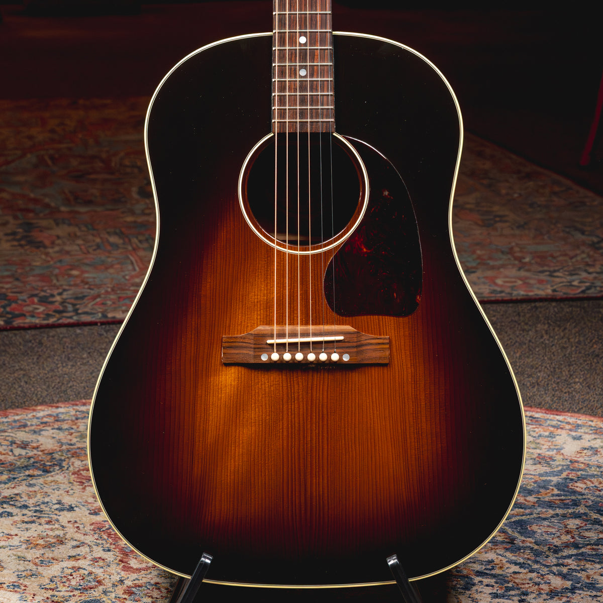 2015 Gibson J-45 Vintage Acoustic Guitar, Vintage Sunburst VOS w/ OHSC - Used