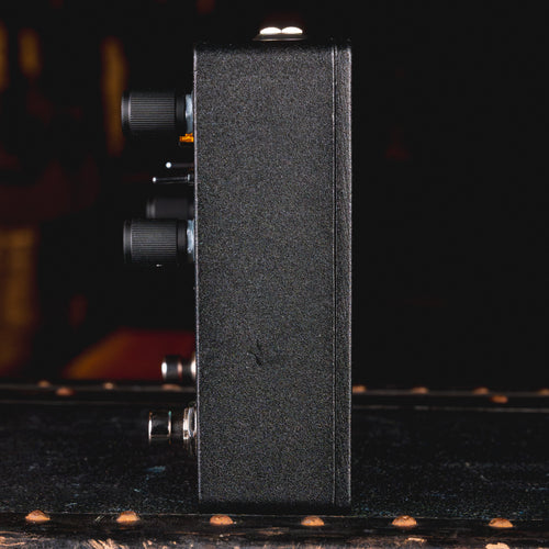 wurm distortion pedal KMA Machines Guardian of the Wurm Distortion Effect Pedal w/Box