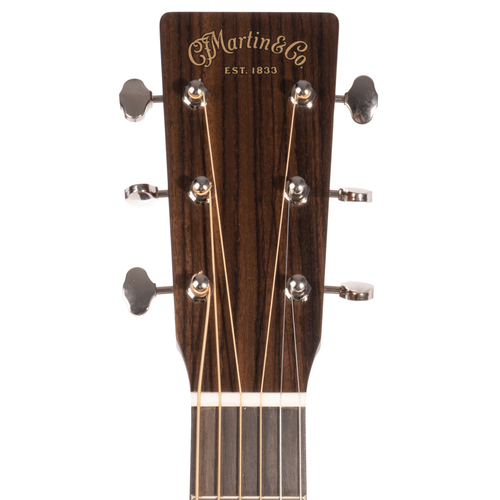 Martin 00-18 Spruce Top, Mahogany Back and Sides Acoustic Guitar, Natural
