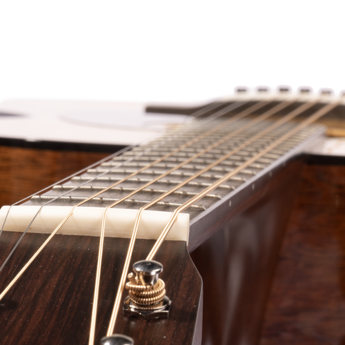 Martin 00-18 Spruce Top, Mahogany Back and Sides Acoustic Guitar, Natural