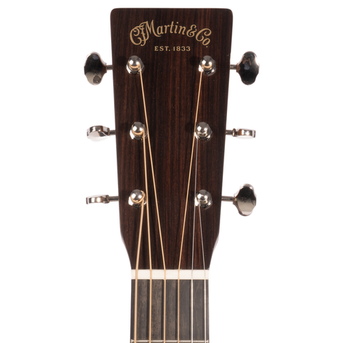 Martin 00-18 Spruce Top, Mahogany Back and Sides Acoustic Guitar, Natural