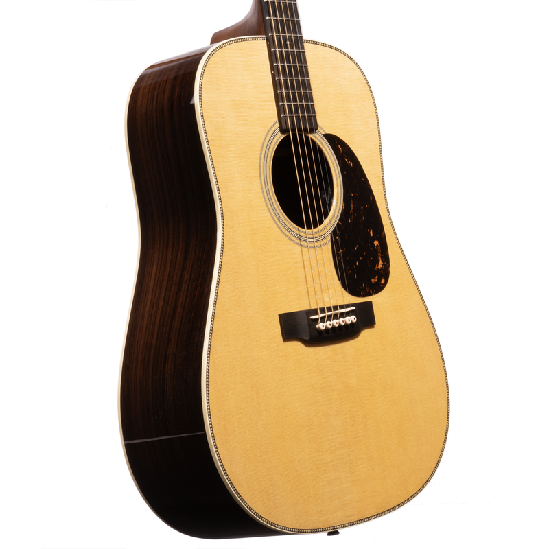 Martin Standard Series HD-28e, Spruce Top, East Indian Rosewood Back/Sides w/Fishman Electronics