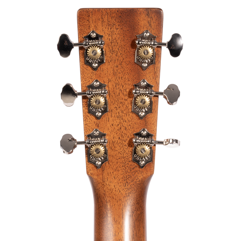 Martin 000-17 Standard Series Acoustic Guitar, All-Mahogany, Natural w/Hardshell Case
