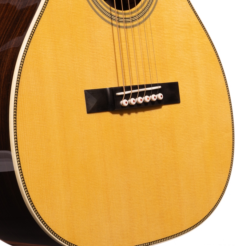 Martin Custom Shop 00 12-Fret 28-Style Acoustic Guitar, Spruce & Wild Grain East Indian Rosewood