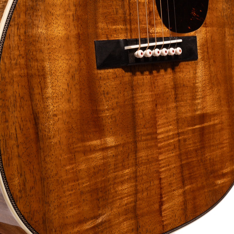 Martin Custom Shop 000 12-Fret, 28-Style Acoustic Guitar, Highly Flamed Koa Top, Back, & Sides