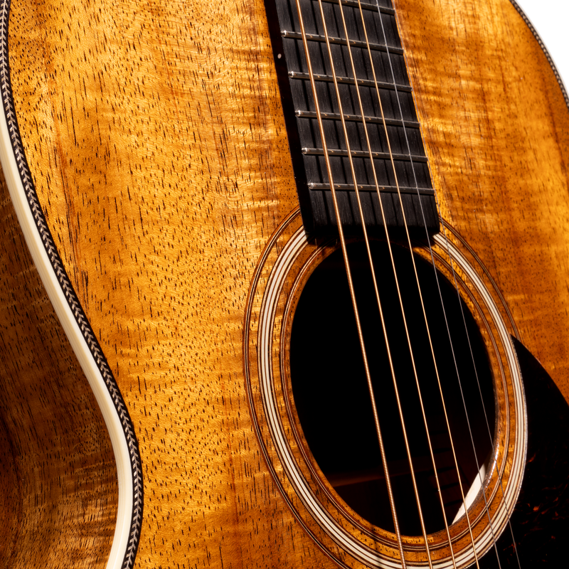 Martin Custom Shop 000 12-Fret, 28-Style Acoustic Guitar, Highly Flamed Koa Top, Back, & Sides