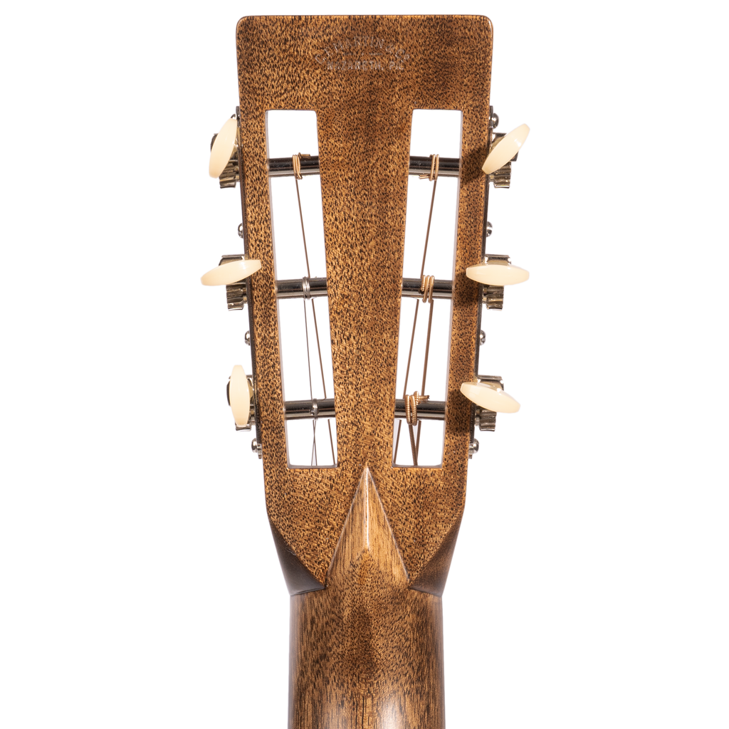 Martin Custom Shop 000 12-Fret, 28-Style Acoustic Guitar, Highly Flame