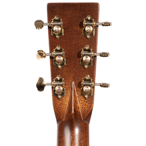 Martin Custom Shop OM Acoustic Guitar, 18 Style, Sitka Spruce VTS Top with Sinker Mahogany Back and Sides