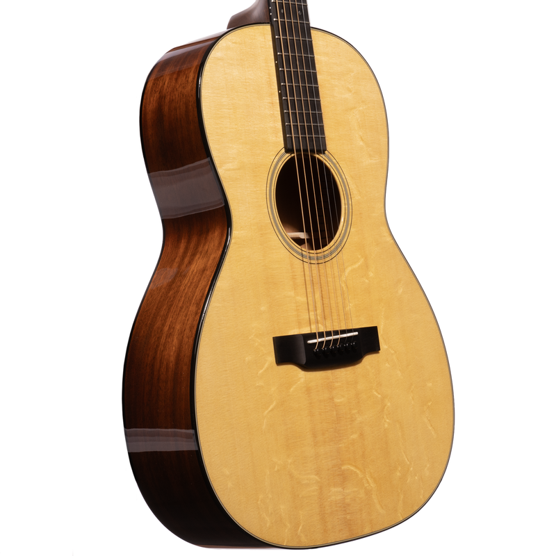 Martin Custom Shop 000 Auditorium Body, 18 Style, Sitka Spruce Bearclaw Top, Sinker Mahogany Back & Sides