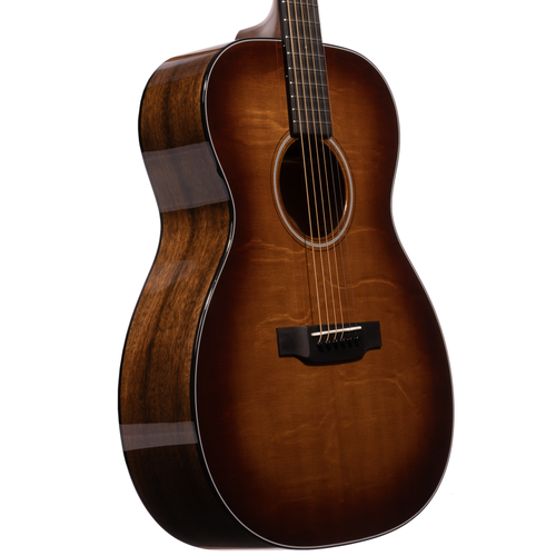 Martin Custom Shop 000 Auditorium Body, 18 Style, Sitka Spruce Bearclaw Top, Sinker Mahogany Back & Sides, Ambertone