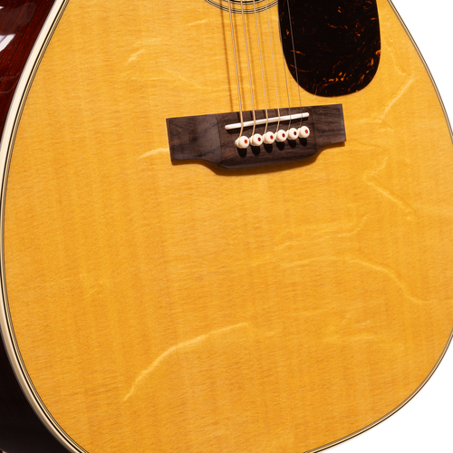 Martin Custom Shop M Grand Auditorium, 36-Style, Sitka Spruce Bearclaw Top, Cocobolo Back & Sides