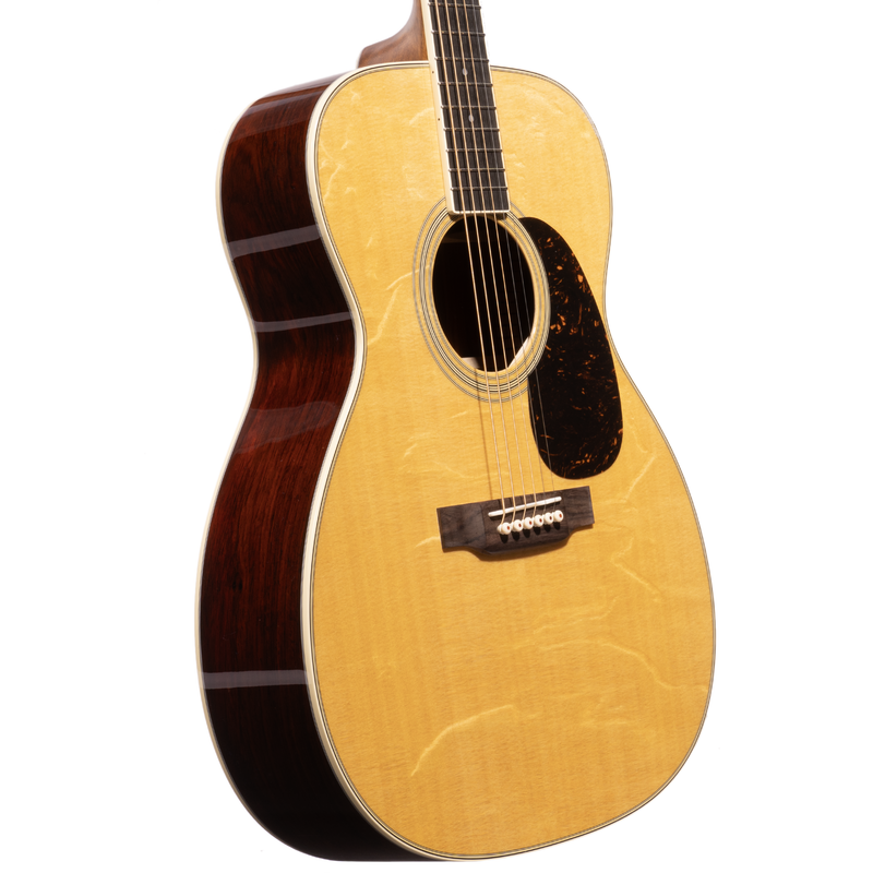 Martin Custom Shop M Grand Auditorium, 36-Style, Sitka Spruce Bearclaw Top, Cocobolo Back & Sides