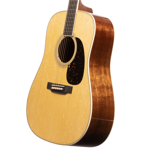 Martin Custom Shop D Dreadnought Acoustic Guitar, 28-Style, Sitka Spruce Bearclaw/Quilted Mahogany