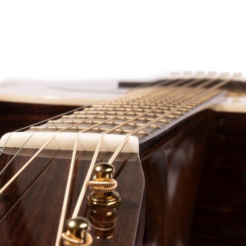 Martin D28 Modern Deluxe Natural with Case