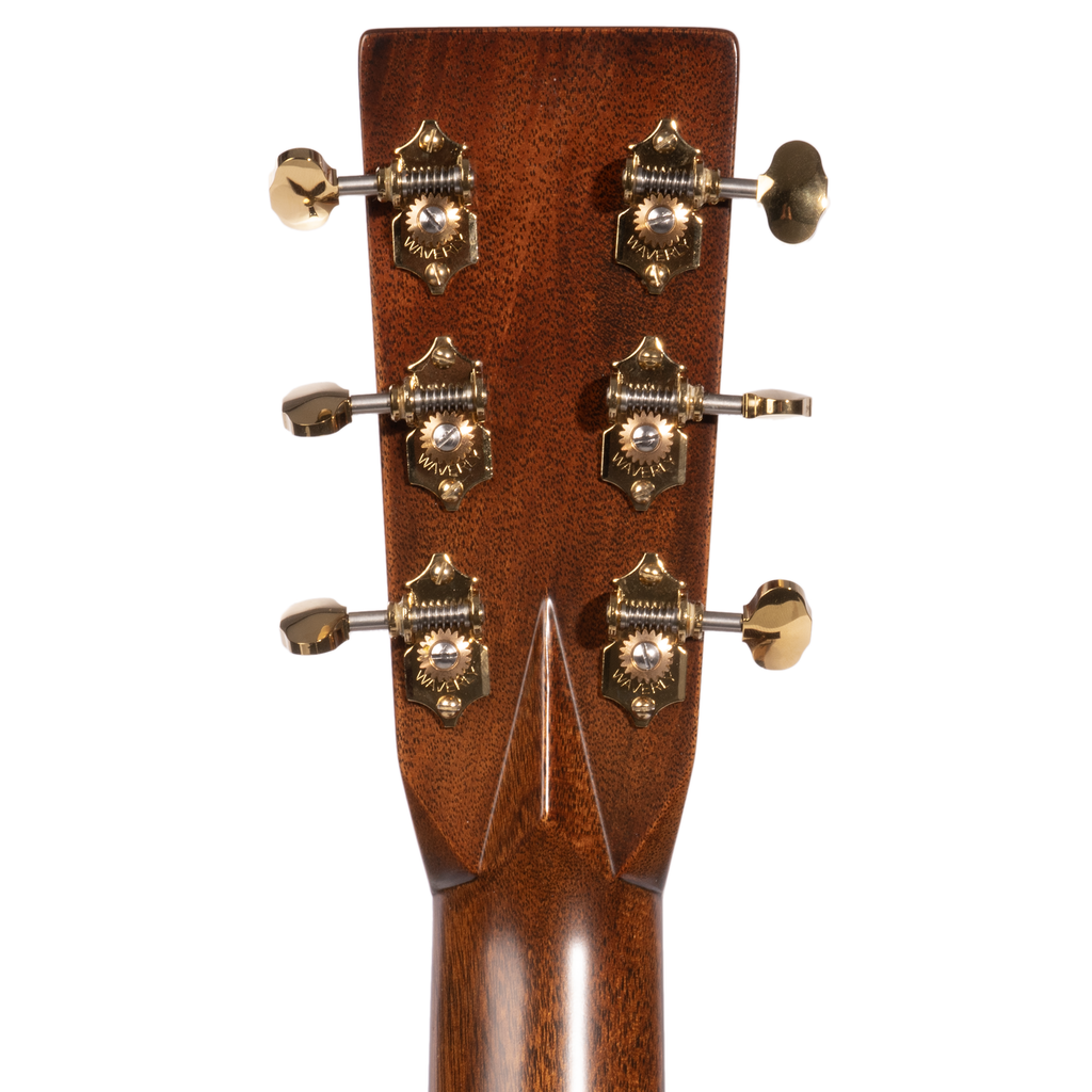 Martin D28 Modern Deluxe Natural with Case Martin D28 Modern Deluxe Natural with Case