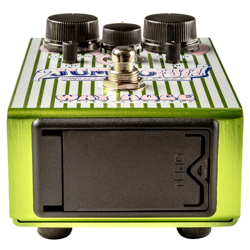 Way Huge Jumbo Fuzz Swollen Pickle XXX Effect Pedal
