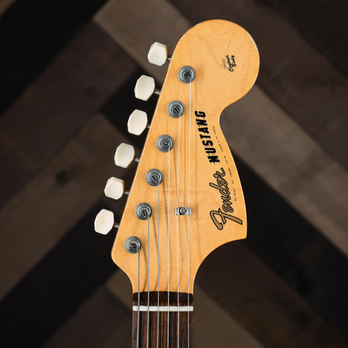 5/30まで　Fender Mustang ホワイト Fender Mustang Olympic White 1966 – Chicago Music Exchange