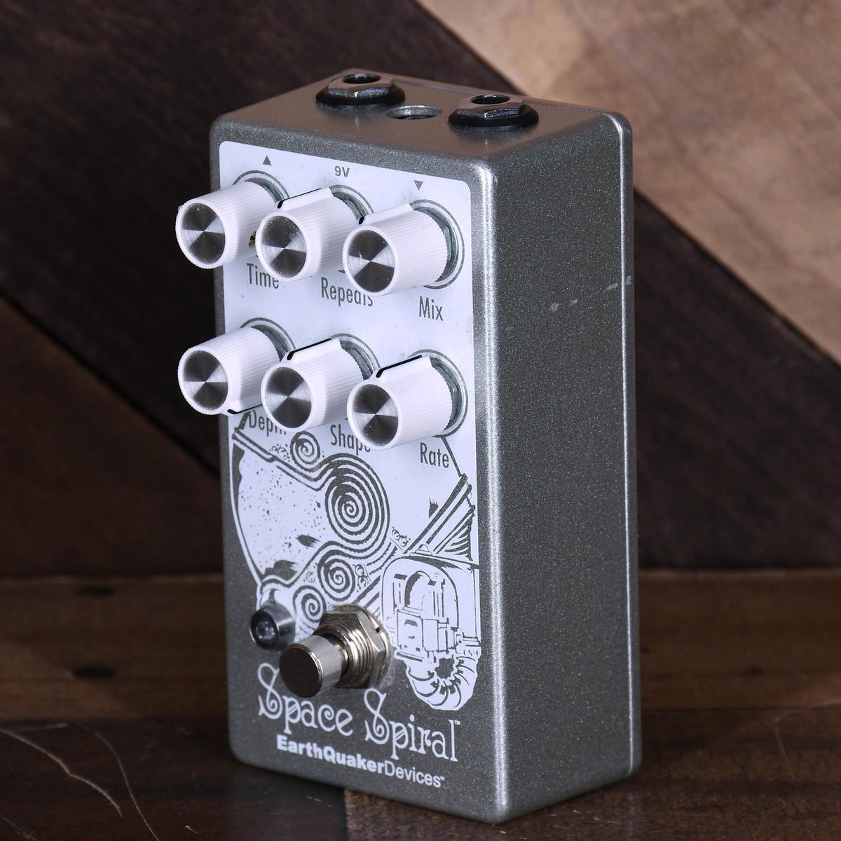 Earthquaker Space Sprial Modulated Delay Device Pedal - Used