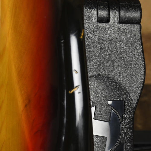 Fender '77 Strat 3-Tone Sunburst With OHSC - Used