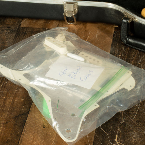 Fender 2000 American Series Stratocaster Electric Guitar, Natural With OHSC - Used