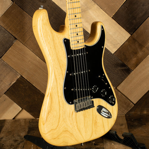 Fender 2000 American Series Stratocaster Electric Guitar, Natural With OHSC - Used