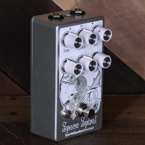 Earthquaker Space Spiral V2 Modulated Delay - Used
