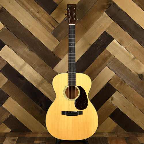 Martin 000-18 With Original Case - Used