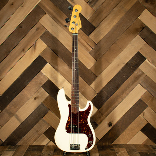 Fender 2021 American Professional II Precision Bass Guitar, Olympic White With OHC - Used