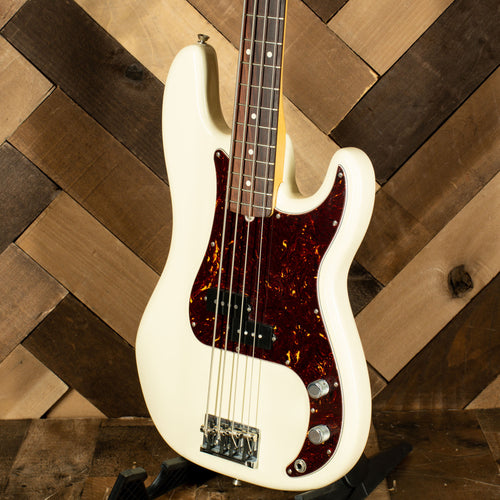 Fender 2021 American Professional II Precision Bass Guitar, Olympic White With OHC - Used