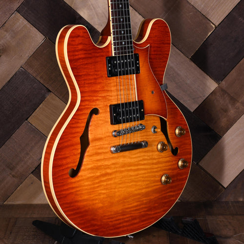 The Heritage 2010 H535 Almond Burst With OHSC - Used