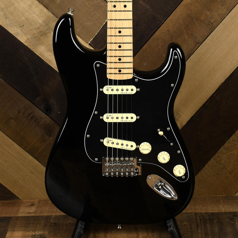 Fender Special Edition Standard Stratocaster - Black / Noiseless - Used