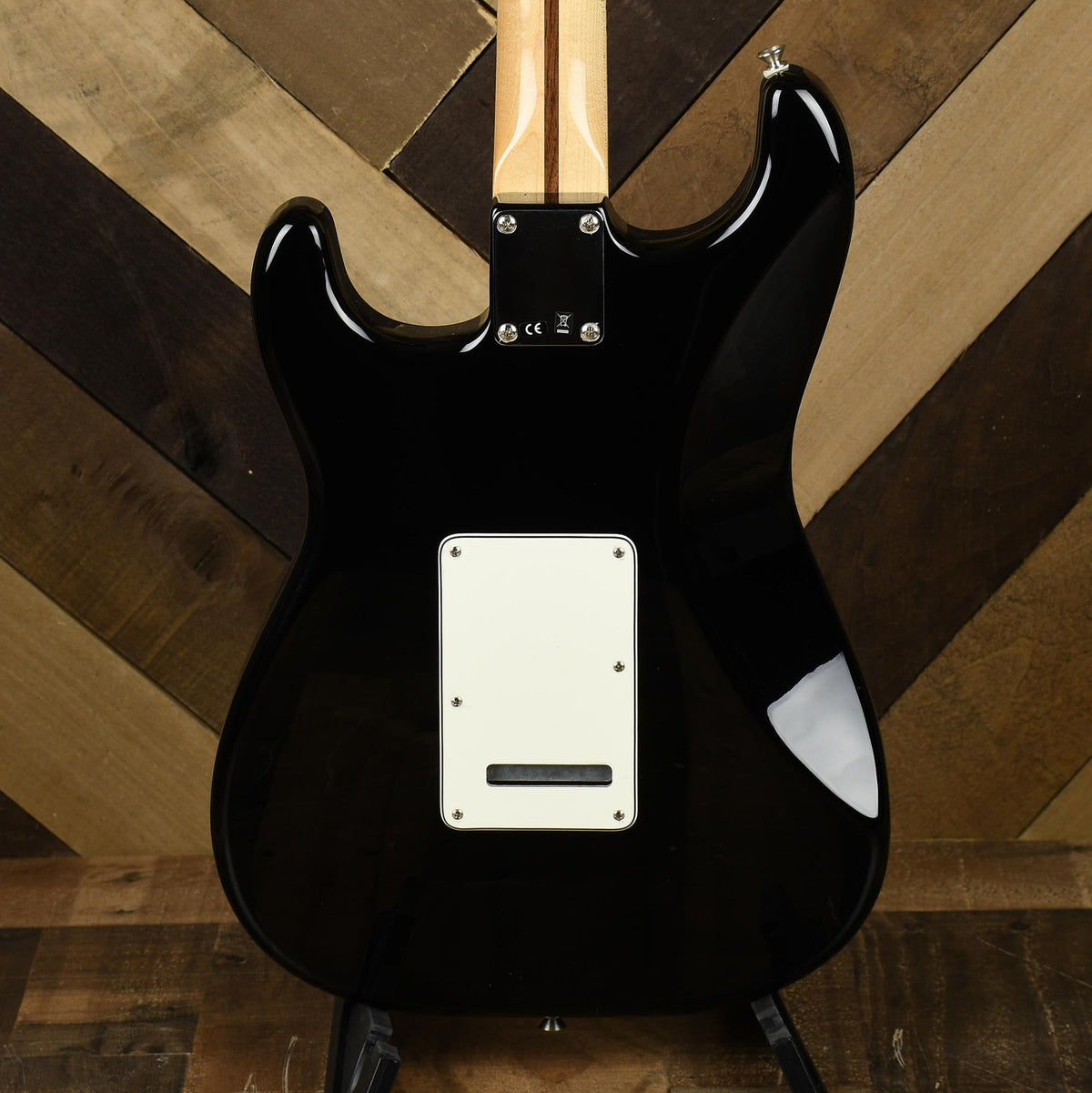 Fender Special Edition Standard Stratocaster - Black / Noiseless - Used