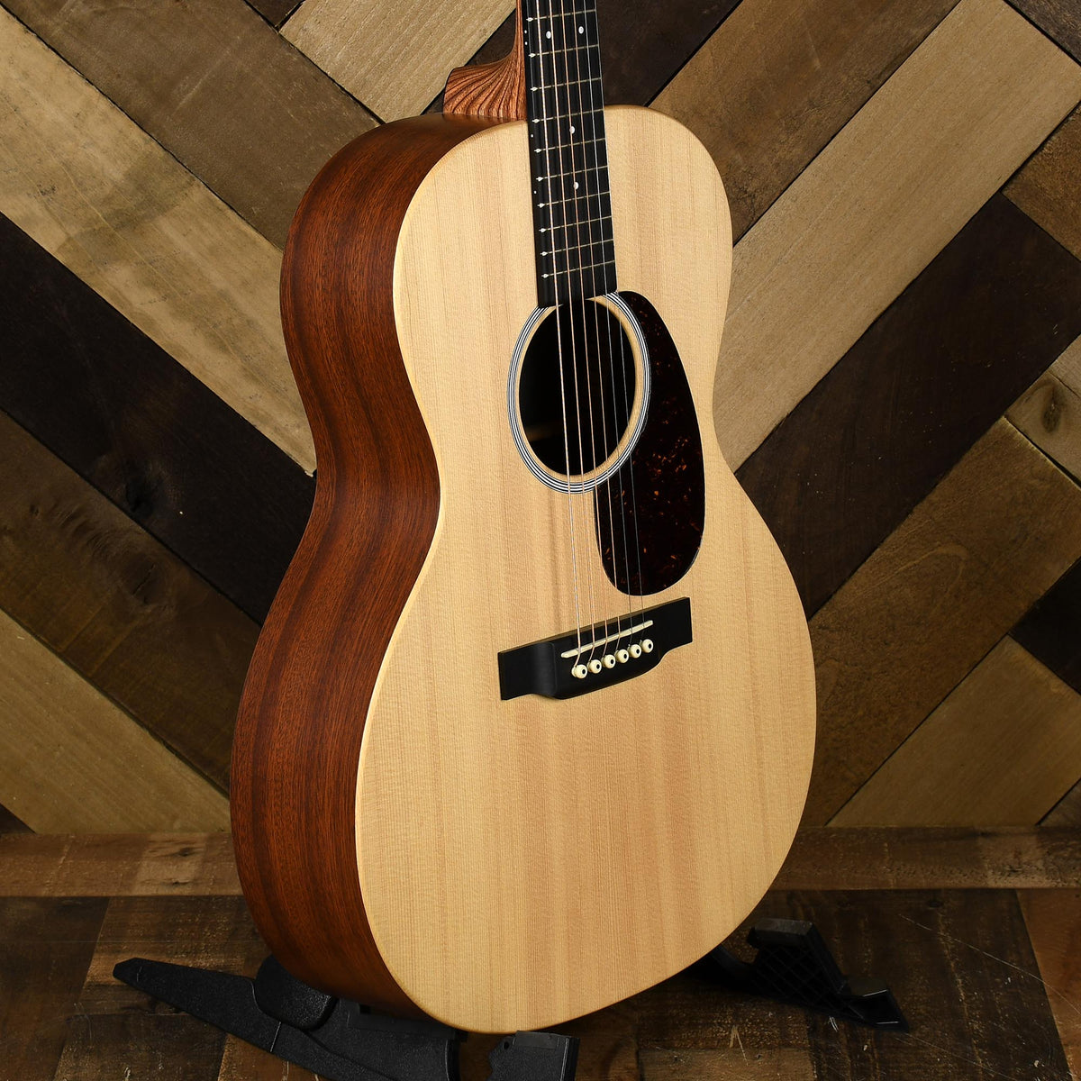 Martin 00LX1AE - Used