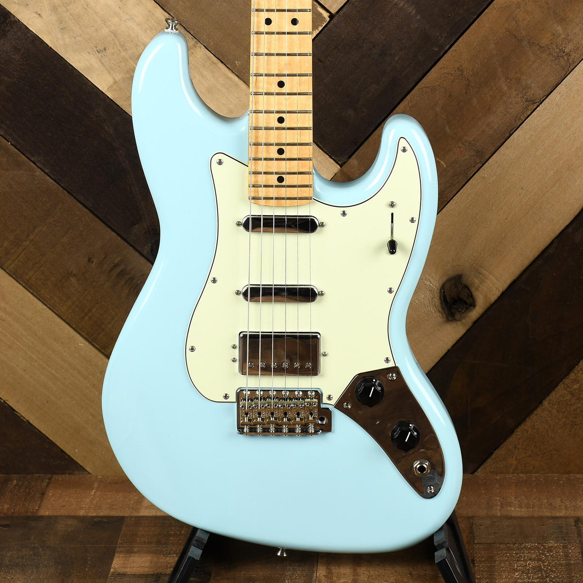 Fender Sixty-Six Daphne Blue With Original GB - Used