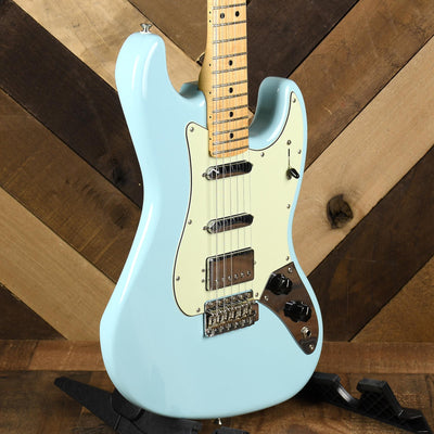 Fender Sixty-Six Daphne Blue With Original GB - Used