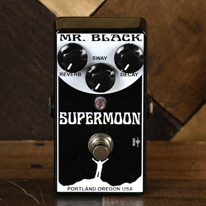 Mr Black Supermoon Black Reverb Pedal With Box - Used