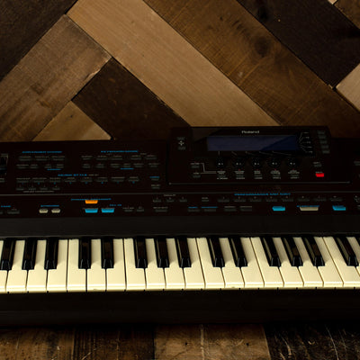 Roland 1995 E96 61 Key Intelligent Synthesizer - Used