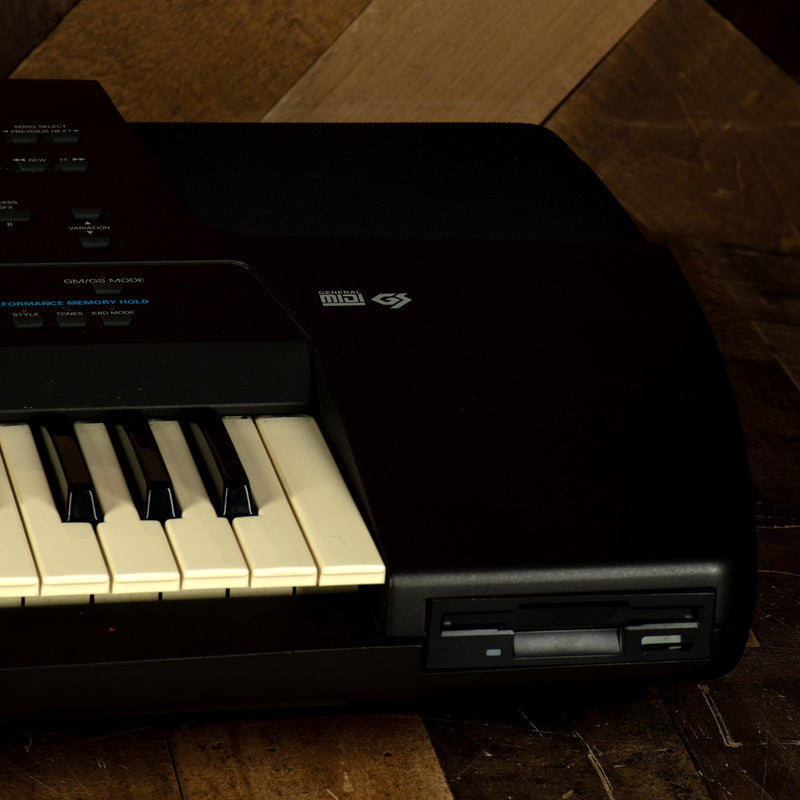 Roland 1995 E96 61 Key Intelligent Synthesizer - Used