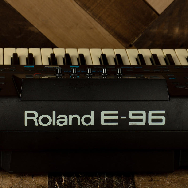 Roland 1995 E96 61 Key Intelligent Synthesizer - Used