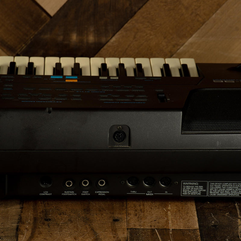 Roland 1995 E96 61 Key Intelligent Synthesizer - Used