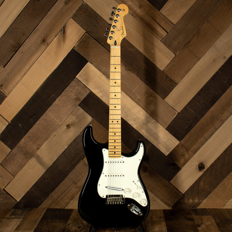 Fender 2020 Player Stratocaster Black With Hotrail And Gigbag - Used