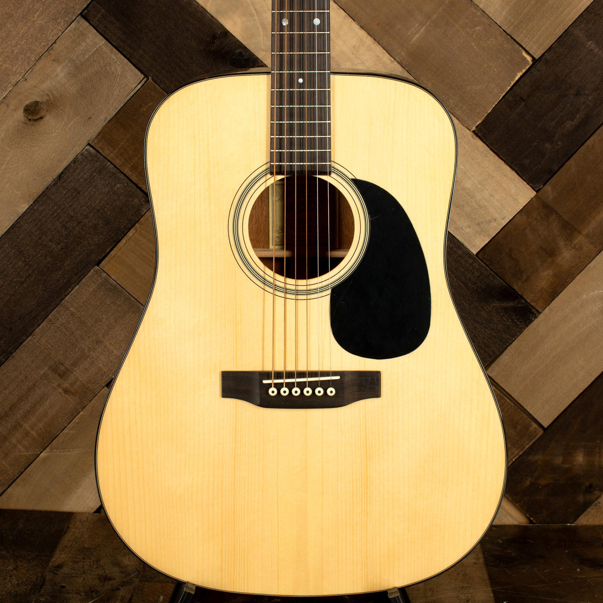 Recording King 2021 RD-318 Deluxe Dreadnought With HC - Used
