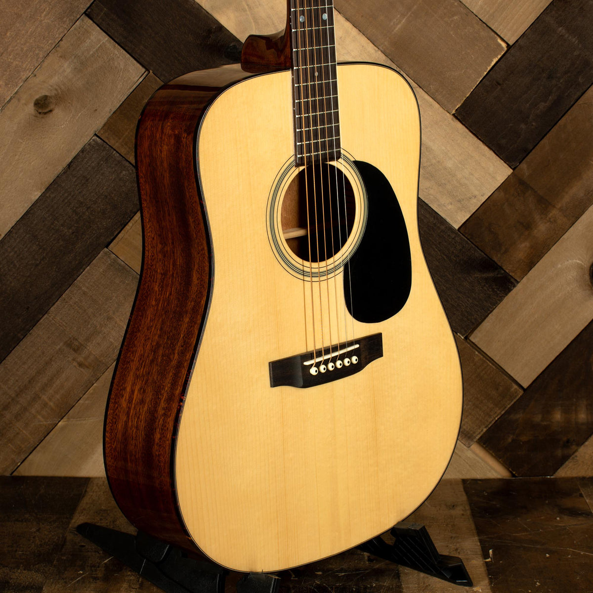 Recording King 2021 RD-318 Deluxe Dreadnought With HC - Used