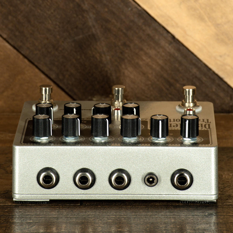 Earthquaker Disaster Transport SR Advanced Modulated Delay And Reverb Machine - Used