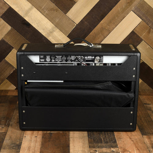 Fender '68 Deluxe Reverb Silverface 1x12 - Used