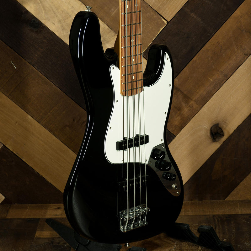 Fender Player Jazz Bass, Pau Ferro, Black - Used